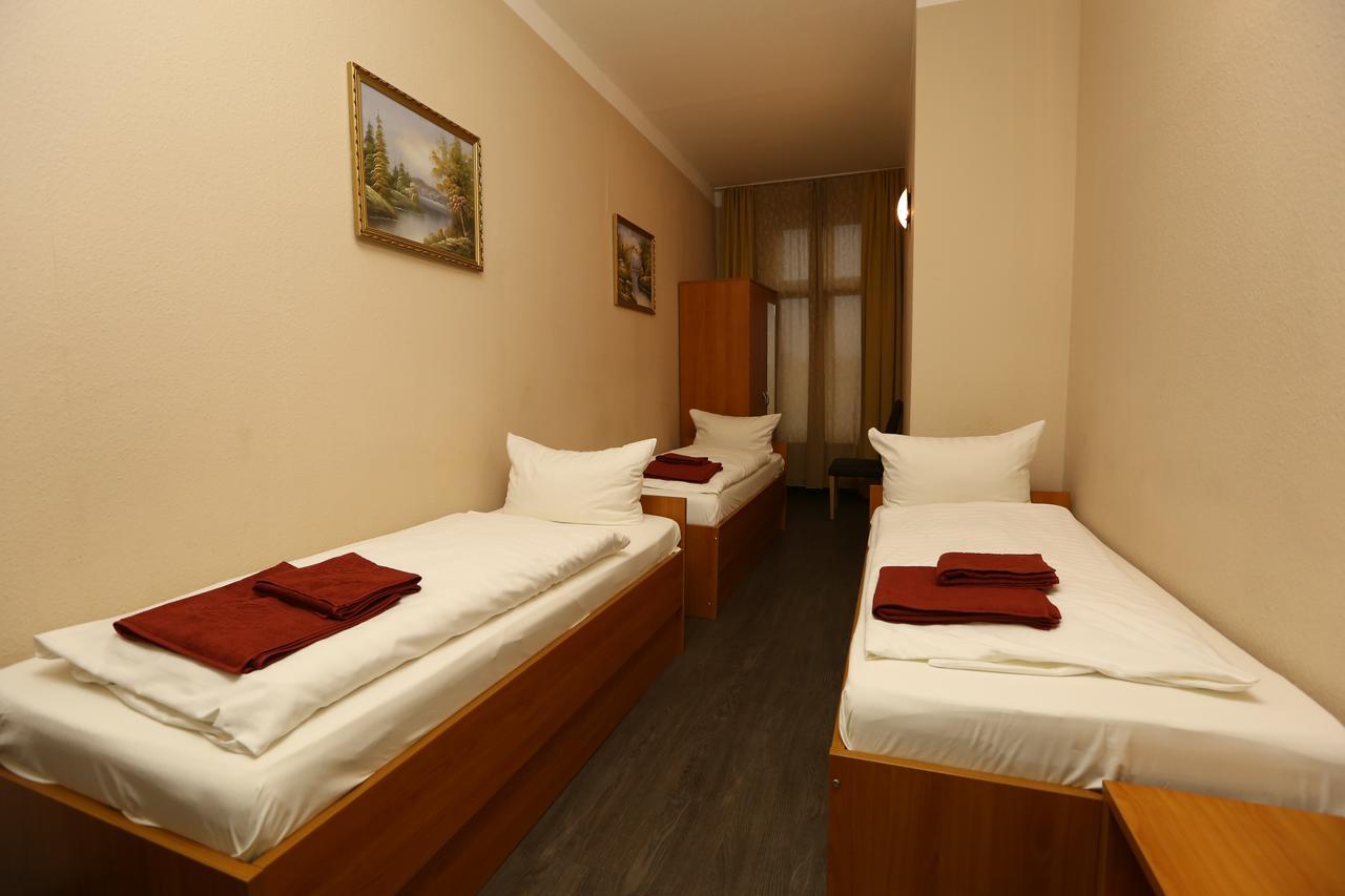 Hotel Ai Koenigshof Berlin Bagian luar foto