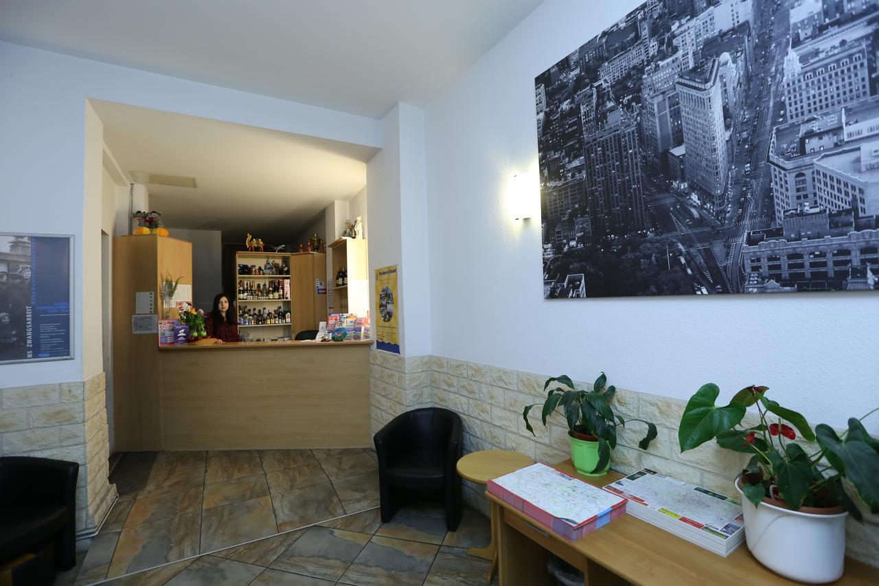 Hotel Ai Koenigshof Berlin Bagian luar foto