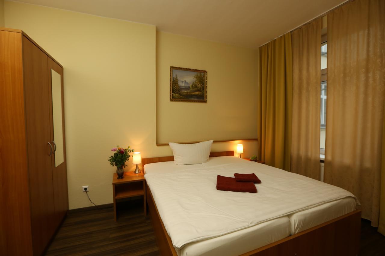 Hotel Ai Koenigshof Berlin Bagian luar foto